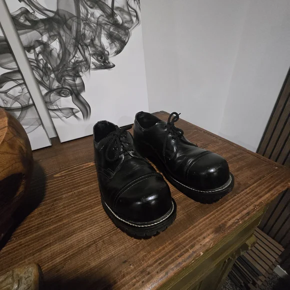 Underground Black Leather Women's Oxfords - Picture 2 of 8